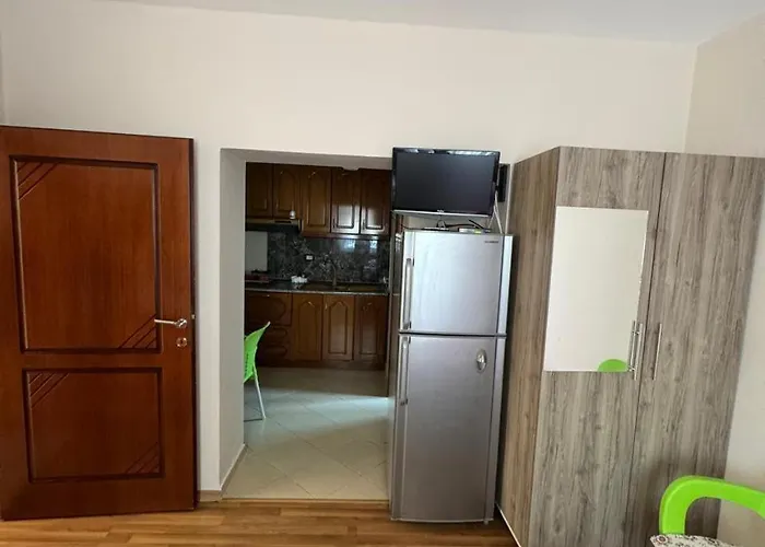 Unique Πανσιόν *